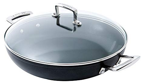LE CREUSET Toughened Non-Stick Shallow Casserole Pot with Glass Lid, Ø 24 cm, Black, 962007240