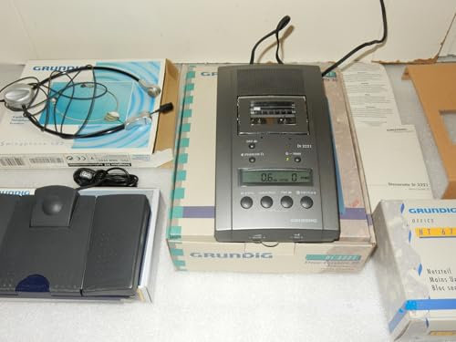 GRUNDIG Dt3221 Stenorette WIEDERGABEGERÄT mit Netzteil, Stenokassette, Kopfhörer und Fußschalter, war Ersatzgerät, einige Teile sind im OVP