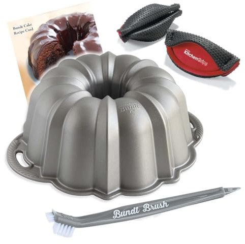 Nordic Ware Platinum Bundt Cake Pan - Cleaning Tool & Pot Holder Set