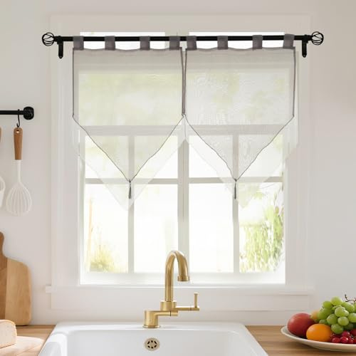 HiSnug Lot de 2 Rideaux de bistrot en Voile Bicolores avec Pompons L60 x H90 cm, Rideaux Courts Double épaisseur avec Boucles (Gris/Blanc)