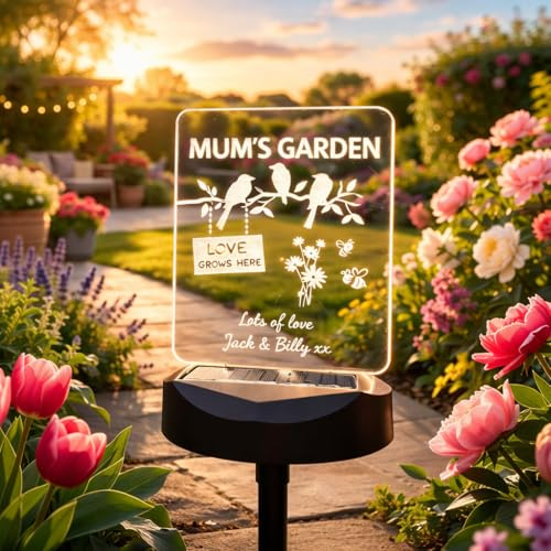 Personalised Mum’s Garden Solar Light – Engraved Acrylic LED Garden Sign – Love Grows Here Outdoor Plaque – Mother’s Day Gift for Mum – Weatherproof Solar Powered Stake Light