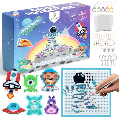 La Manuli Bügelperlen Set Space Adventure - 6000 Steckperlen 5mm in 32 Farben - mit Steckplatten & Zubehör - Kreatives Bastelset ab 6 Jahren