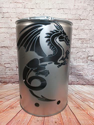 Fuchsbau Feuertonnen Feuertonne mit Drache Motiv - Gefertigt aus neuem Ölfass - Besondere Feuerstelle für Garten und Terrasse - Hohe Feuerschale mit Rostoptik - 90 x 60 cm
