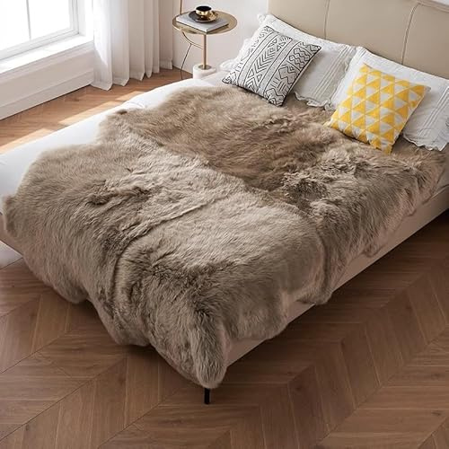 Genuine Natural Sheepskin Rug 8-Pelt Real Fur Sheepskin Carpet Real Fur Throw Lambskin Rugs for Kids Bedroom, Sofa and Living Rooms Luxury Bed Wool Fur Blanket Soft Fluffy Fur Area Rug