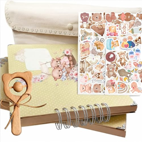 Album Nascita Neonato A4 – Diario dei Ricordi con 48 Stickers, Pochette in Tessuto e Sonaglino in Legno Naturale – Regalo Baby Shower – Fatto a Mano
