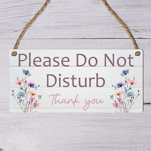 Please Do Not Disturb Hanging Sign – Rustic Wooden Effect Plaque with Floral Designs – Bedroom, Office, Spa or Therapy Room Door Sign (Pastel Flowers, Small: 19 cm (H) × 9 cm (W))