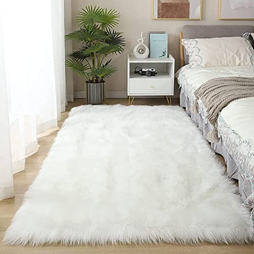 YIHAIC Faux Lammfell Schaffell Teppich Kunstfell in Super weich Lammfellimitat Imitat Fellteppich für Schlafzimmer Boden Wohnzimmer Home Decorator Teppich Bettvorleger Sofa Matte (Weiß, 50 x 150 cm)