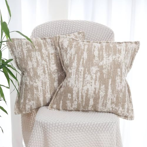 OYIMUA Cushion Covers 50cm x 50cm Beige White Set of 2 Soft Square Pillow Cases Luxury Decorative Cushions 20x20 Inches Faux Fur Cushion Cover Fluffy for Sofa Bedroom