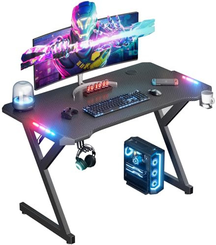HLFURNIEU 100 x 60 cm LED Mesa Gaming, Mesa Gamer de Superficie de Fibra de Carbono, Escritorio Gaming Ergonómica con Portavasos y Gancho para Auriculares, Negro