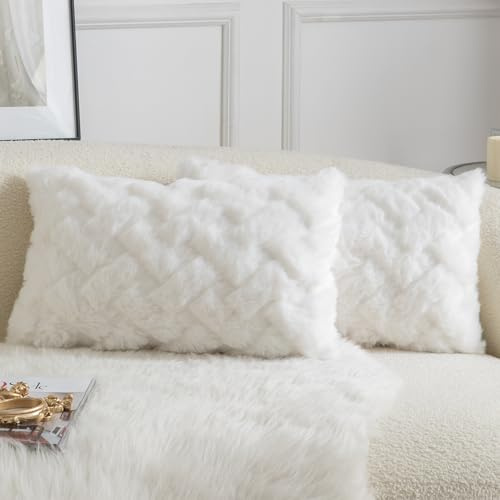 Yaertun 2er Set Dekorative Kissenbezüge dicken Plüsch Kissenhüllen aus weichem Kunst Kaninchenfell Sofakissen Couchkissen Dekokissen Zierkissenbezug für Sofa Bett und Wohnzimmer 40x60 cm CremeWeiß