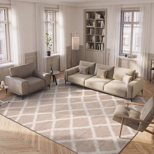 SAFAVIEH Dallas Shag Collection Area Rug - 5'1 x 7'6, Beige & Ivory, Trellis Design, Non-Shedding & Easy Care, 1.5-inch Thick Ideal for High Traffic Areas in Living Room, Bedroom (SGD258D)