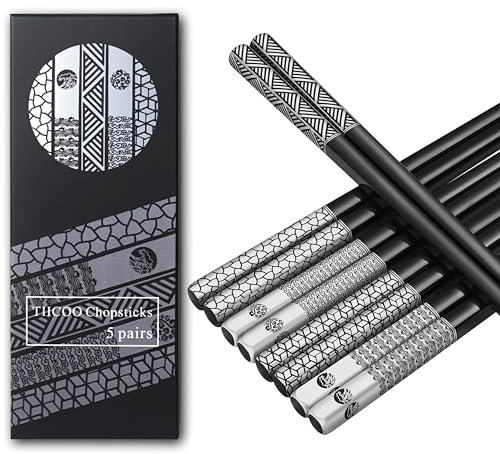 TIICOO Edelstahl-Essstäbchen Wiederverwendbar - Premium-Titan, Lasergraviert, Spülmaschinenfest, Leicht, Japanischer Stil - 5 Paar Geschenkset (Schwarz)