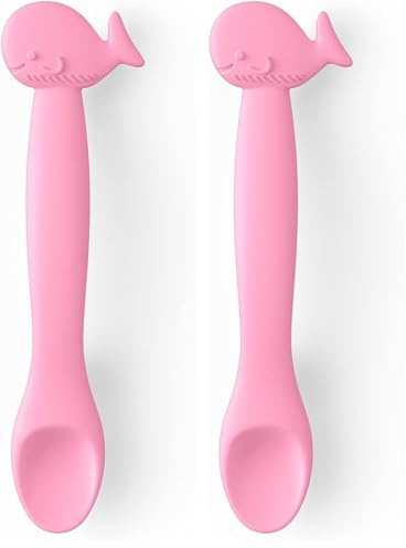 Suavinex, Cuchara de Silicona para Bebés +4 meses, Cuchara de Aprendizaje Flexible con Mango Largo. Cuchara Suave y Blanda para Encías Sensibles. Apta para lavavajillas. Diseño Ballena, Rosa