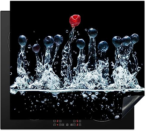 KitchenYeah© Herdabdeckplatte Einteilig Induktionsmatte Küche Abdeckung | 57x51 cm - Ceranfeld Herd Abdeckplatte Deko Vinyl Matte Aufrollbar Himbeeren - Wasser - Schwarz - Obst - Rot
