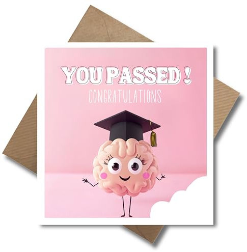 WBdesignz Lustige Glückwunschkarte zum Abschluss – “You Passed!” mit süßem Gehirn-Motiv – Karte zur bestandenen Prüfung, Abi, Uni, Schule – quadratisch mit Kraftpapierumschlag