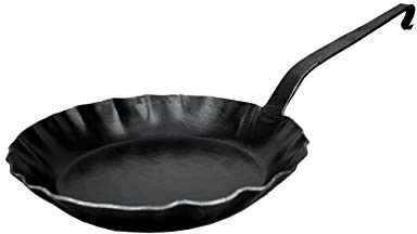 Alpenline Eisenpfanne handgeschmiedet, schmiedeeiserne Pfanne mit Hakenstiel Ø 26 cm mit 5 cm hohem Rand