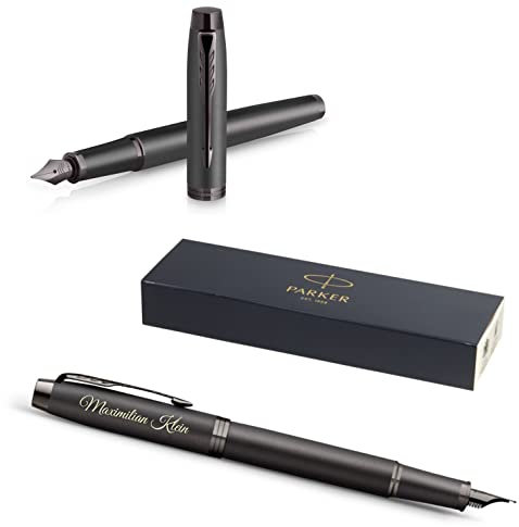 PARKER IM Monochrome Füllfederhalter mit Gravur | Premium Stift | Geschenkbox | blaue Pantrone | edel | personalisiertes Geschenk | Namen | graviert | Jahrestag | Geburtstag (Bronze)