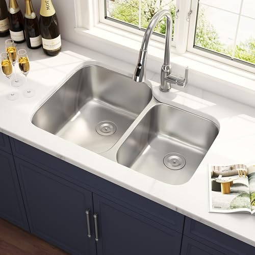 Quikore 32 Inch Double Bowl Kitchen Sink 60/40 Undermount Stainless Steel 18 Gauge Curved Shape Round Corner Sinks with Strainer 32 x 20 x 9