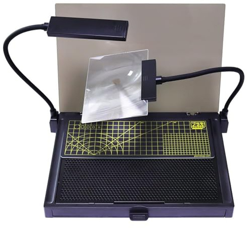 Kit di modellismo, banco da lavoro portatile con luce LED e lente d'ingrandimento, cassetti portaoggetti e tappetino da taglio, per lavori artigianali di alta precisione