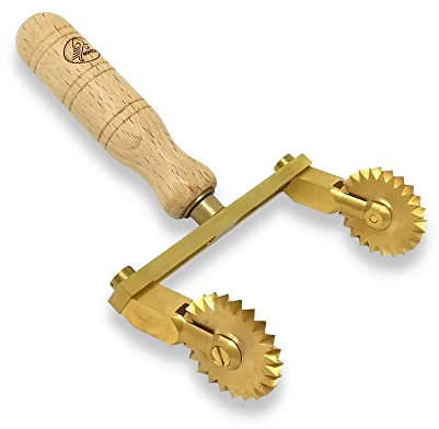 LA GONDOLA Rotella Tagliapasta Doppia Regolabile Festonata (a stella) in Ottone ed Impugnatura Legno, Prodotto Artigianale Made in Italy