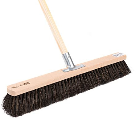 BawiTec Arengabesen Echt-Arenga-Borsten mit Stiel nass- und ölbeständig Breite 40cm Besenstiel Länge 160cm Kehrbesen Besen Straßenbesen inkl. Holzstiel stabil und robust für den Ausseneinsatz