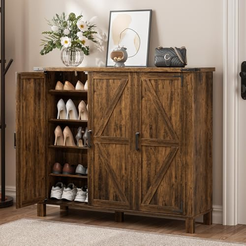 OCTORO Schuhschrank mit 3 Türen, Schuhschrank Holz im Landhausstil, Schuhkommode mit verstellbaren Einlegeböden und Kippschutz, Schuhregal Schmal für Eingangsbereich, Flur, Wohnzimmer, Braun