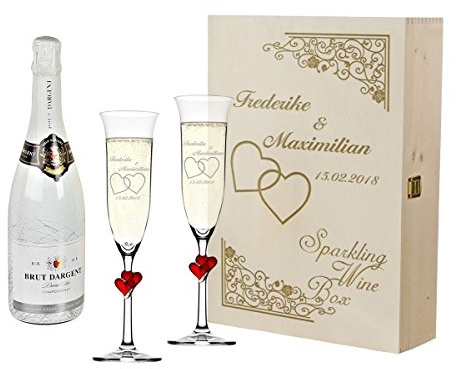 polar-effekt 2 Sektgläser mit roten Herzen und Sekt-Flasche in Geschenkbox - Personalisiert mit Gravur - Geschenkidee für Paare zur Hochzeit Sektglas-Set - Motiv Vintage mit Herzen