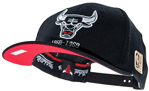 Mitchell & Ness NBA/HWC Classic Red Snapback, Black