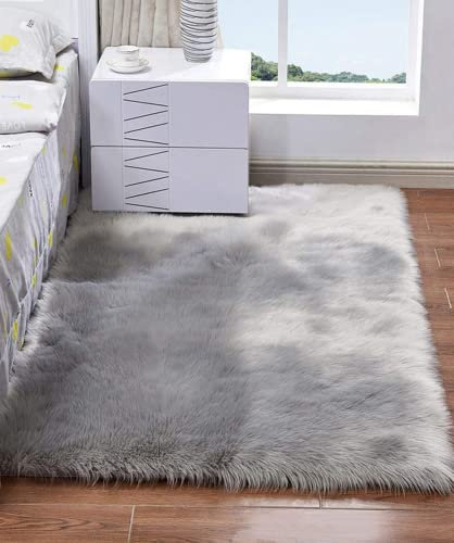 HARESLE Soft Sheepskin Rug, Fluffy Area Rugs,Faux Fur Rugs Living Room,Small Grey Rug,Washable Rugs for Bedroom,Thick Fluffy Rug,Non Slip Bedroom Mat((Grey,60x90cm)