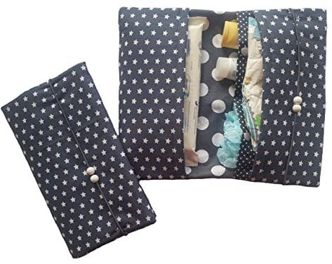 die-kreative-fee Handmade Windeltasche Stoff 4 Fächer Windelorganizer | mit Elastikkordel, geöffnet ca. 33x27 cm, ideal für unterwegs, graue Sterne, Pünktchen, Herzen