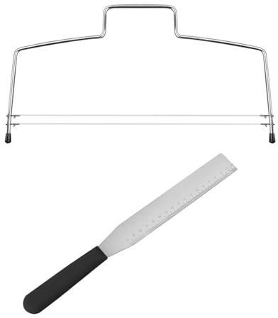 1 x tårtdelare i rostfritt stål, 1 x gräddspatel, dubbel justerbar skärlinje, brödlager, syltspatel med våg.