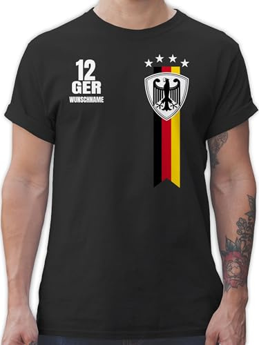 Geschenk mit Namen personalisiert by Shirtracer - T-Shirt Herren - 2026 Fussball Fanartikel - Germany WM Fan Deutschland