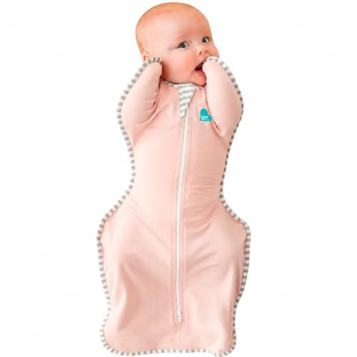 Love To Dream™ Swaddle UP™, Größe S (3,5–6 kg) – Rosa | Angenehme Passform, fördert gesunden Schlaf | 1,0 Tog, ideal Frühling & Sommer (20–24 °C) | Waschbare Baumwolle & Doppelreißverschluss | Die Arms Up Bandage hilft Ihrem Baby, sich länger zu entspannen und zu schlafen, sichere Passform hilft