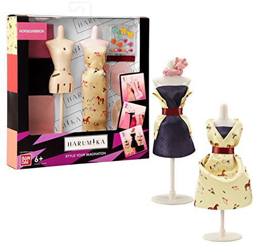 BANDAI – Harumika – Designer-Set Deluxe – Thema Horse & Ribbon – Bastelset – Kreiere ohne Nadel und Faden Deine eigene Mode – 40435