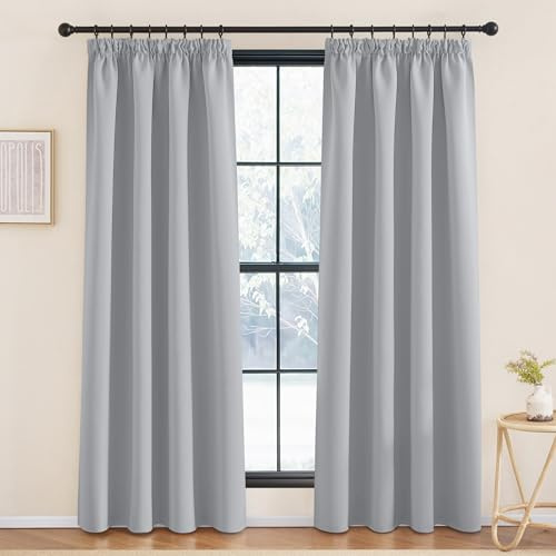 KGORGE Rideaux Occultants Thermique, Lot de 2 Rideau Opaque Anti UV et Lumiere pour Chambre, Decoration de Cuisine Salon Masion Bureau Design Moderne, Galon Fronceur, Gris Clair, 140x220cm