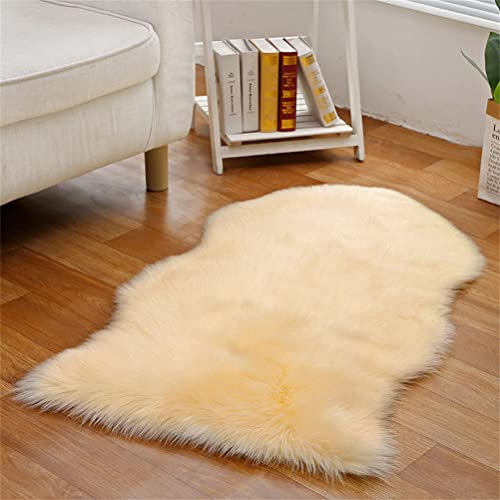 Tomifine Faux Lammfell Teppich, Kunstfell Dekofell Teppich Flauschiger Schaffell Bettvorleger für Schlafzimmer Bett oder Wohnzimmer Sofa Matte (70x150 cm,Gelb 3)