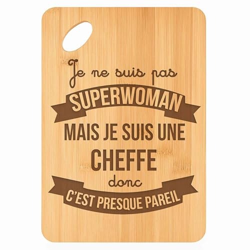 Planche à découper Cheffe Superwoman - Plateau Apéro en Bambou Cadeau Gravé Collègue Femme Métier Cuisine Barbecue