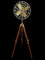 Ventilatore a piedistallo riproduzione vintage look moderno treppiede regolabile in legno per decorazione domestica, 35,6 x 127 cm, ottone anticato/marrone, ASW456