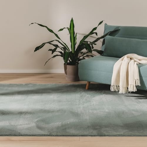 benuta Basic Kunstfaser Fellteppich Furry - Grün 120x170 cm - Weicher Wohnzimmerteppich - Anti-Rutsch-Rückseite - Waschbar - Für Fußbodenheizung geeignet