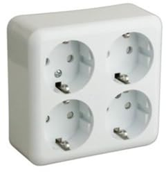 Schuko-Steckdose mit 4 Steckdosen, ideal zum Anschluss mehrerer elektrischer Geräte in Wohnungen und Büros.