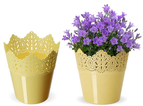KADAX Spitzen-Blumentopf aus Kunststoff, 9 Farben, Blumentopf mit Spitzenmotiv, Blumentopfschutz für Büro, Topf, Gartenschale, Blumenkübel, Übertopf (⌀ 12cm, Niedrig, gelb)
