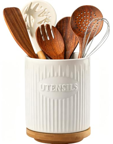 QINSDESIGNS 360° drehbare Küchenutensilien-Aufbewahrung – 19,5cm (7,6 Zoll) großer Keramik-Spender für die Arbeitsplatte mit Bambus-Sockel, stabiler Utensilien-Organizer, Landhaus-Küchendeko in Weiß