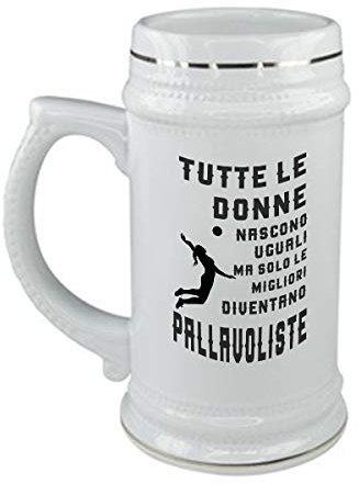 bubbleshirt Boccale da birra in ceramica Compleanno - tutte le donne nascono uguali ma solo le migliori diventano pallavoliste - in ceramica - capienza 50 cl - idea regalo