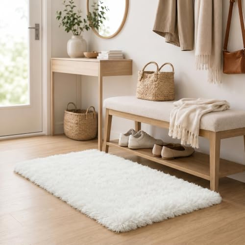 BEIMO Liten fluffig sängmatta i fuskpäls 50 x 80 cm, mjuka lurviga mattor för sovrum, mattor med hög lugg, icke-fällande plysch, enfärgad lurvig matta för vardagsrum, vit
