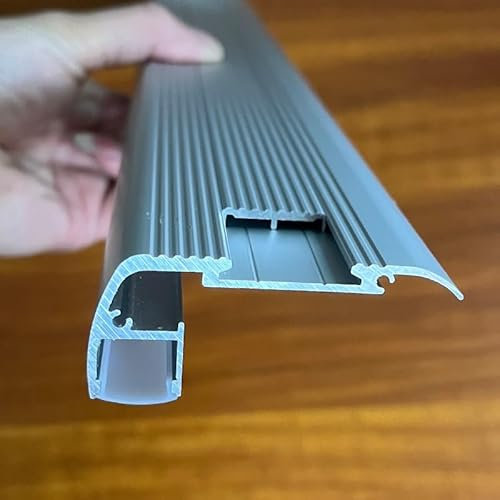 LED Treppenkantenschutz aus Metall, L-Form, für erhöhte Sicherheit auf Treppen, Deck, Büros, Küche – Kantenschutzleiste