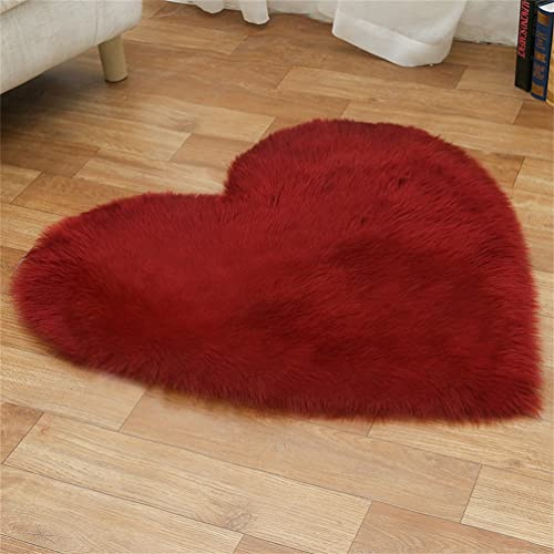 Tomifine Herzform Lammfell Teppich Schaffell Imitat Fell Teppich Kunstfell Matte Sofa-Deco Waschbarer Bettvorleger, Sitzkissen, Dekofell für Stuhl (50 x 80 cm,Dunkel rot)
