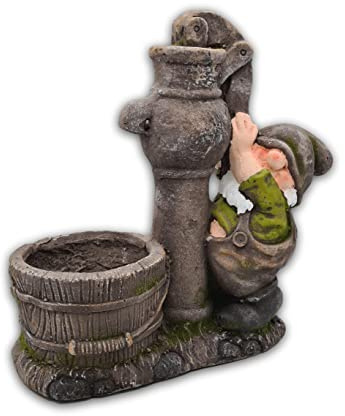 Wichtelstube-Kollektion XXL Gartenzwerg wetterfest Wichtel Figur Dekofigur mit Blumentopf am Wasserbrunnen Gartenfigur Deko Frühling Garten 38cm x 38cm