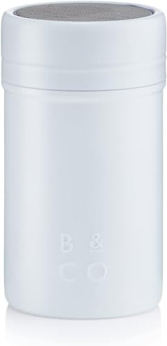 Barista & Co Core Cocoa Shaker - Coctelera ergonómica de chocolate en polvo con malla de acero inoxidable y tapa de rosca segura - Tamiz de café blanco para harina de cacao, azúcar glaseado, canela,