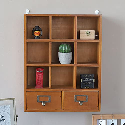 JUDEMII Holzvitrine Vintage mit 9 Fächern & 2 Schubladen aus Kiefernholz – Dekoratives Ausstellungsregal, Wandmontage/Freistehend, Kein Zusammenbau für Wohnzimmer/Büro (Braun)