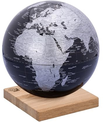 TROIKA Globus mit 25 cm Durchmesser EXPLORER 360° – auf magnetischem Sockel aus nachhaltiger Forstwirtschaft in Litauen – Eichenholz, Kunststoff – schwarz, silberfarben – TROIKA Original
